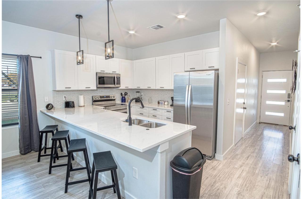 Spectacular 3 Bedroom Plus 2 And A Half Ba Apt Near Downtown San Antonio Exterior photo