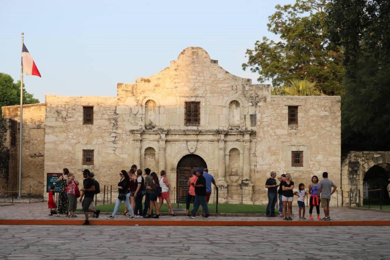Spectacular 3 Bedroom Plus 2 And A Half Ba Apt Near Downtown San Antonio Exterior photo